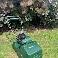 ATCO Balmoral 14sk Cylinder Lawn Mower Gallery Image Thumbnail