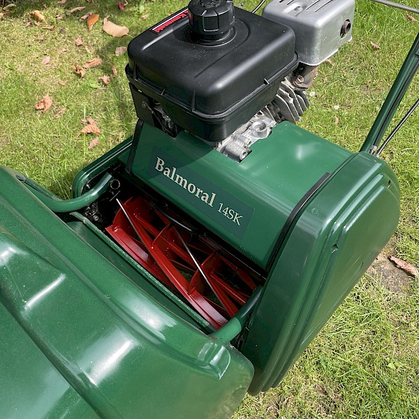 ATCO Balmoral 14sk Cylinder Lawn Mower Gallery Image