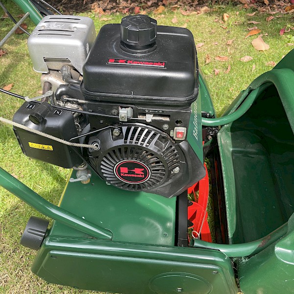 ATCO Balmoral 14sk Cylinder Lawn Mower Gallery Image