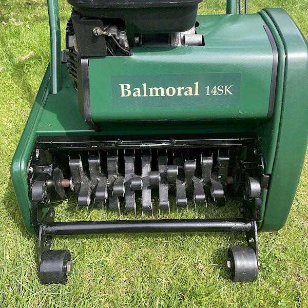 ATCO Balmoral 14sk Cylinder Lawn Mower Gallery Image