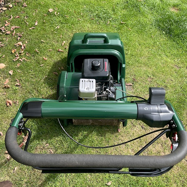 ATCO Balmoral 14sk Cylinder Lawn Mower Gallery Image