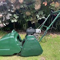 ATCO Balmoral 14sk Cylinder Lawn Mower Gallery Image Thumbnail