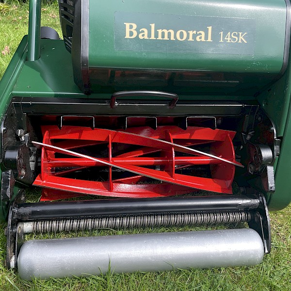 ATCO Balmoral 14sk Cylinder Lawn Mower Gallery Image