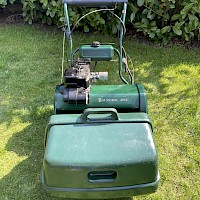 ATCO Balmoral 20SE Cylinder Lawn Mower Gallery Image Thumbnail