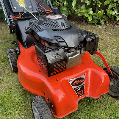 Ariens Razor 21  Self Propelled Petrol Lawn Mower Main Image