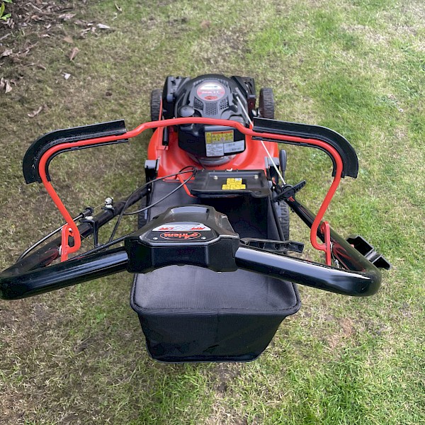 Ariens Razor 21  Self Propelled Petrol Lawn Mower Gallery Image