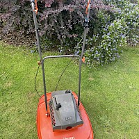 Flymo Hover Mower Gallery Image Thumbnail