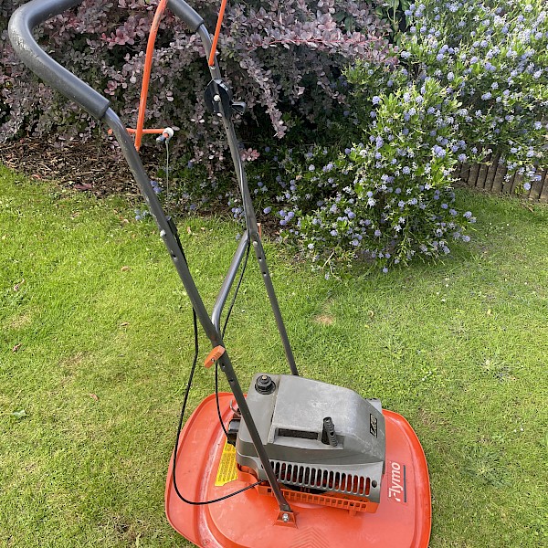 Flymo Hover Mower Gallery Image