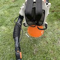 Stihl BR380 Backpack leaf blower Gallery Image Thumbnail