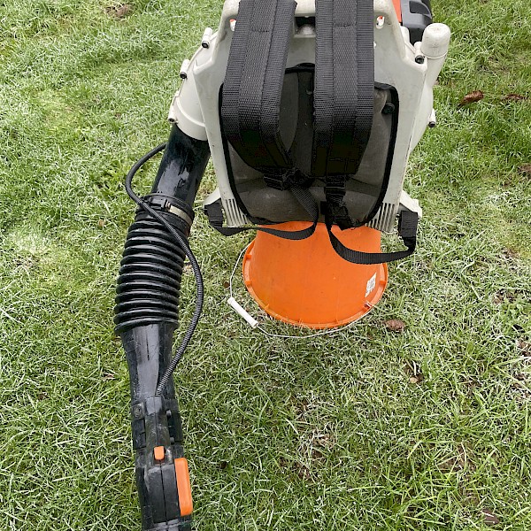 Stihl BR380 Backpack leaf blower Gallery Image