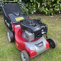 Cobra self propelled petrol lawn mower Gallery Image Thumbnail