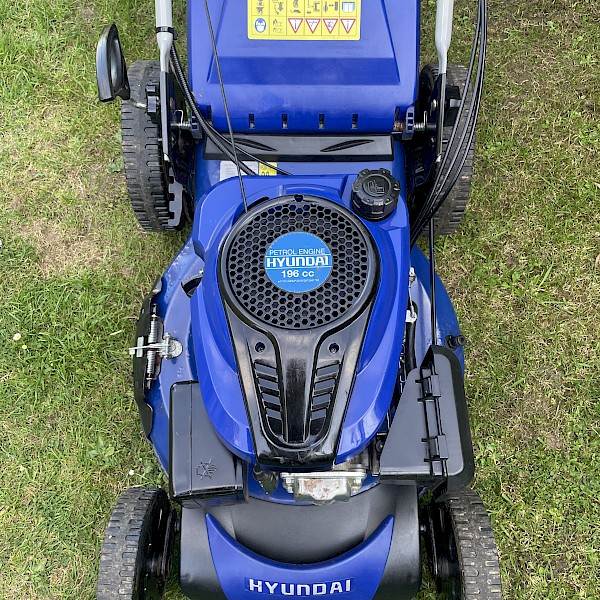 Hyundai 20” electric start Gallery Image