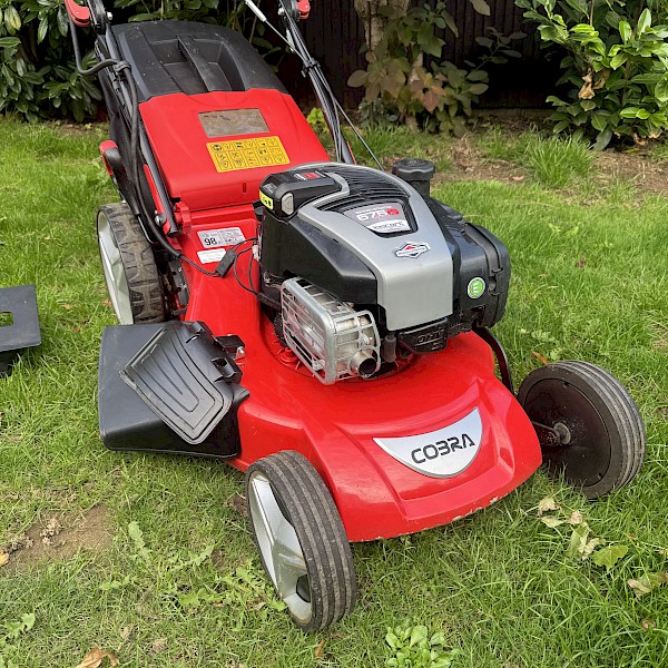 Cobra 20” electric start Gallery Image