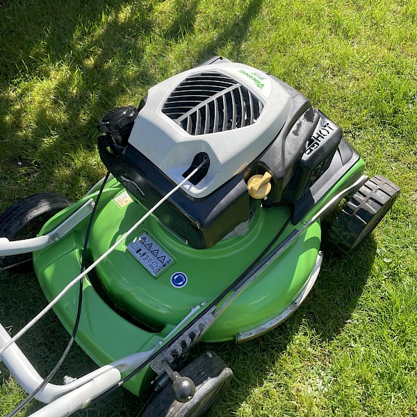 Viking MB4 RTP Mulching Mower Gallery Image