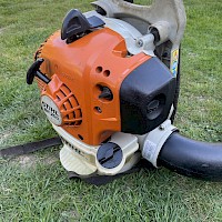 Stihl BR200 leaf blower Gallery Image Thumbnail