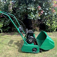 Qualcast 43s cylinder mower Gallery Image Thumbnail