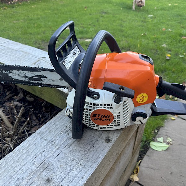 Stihl MS211 chainsaw Gallery Image