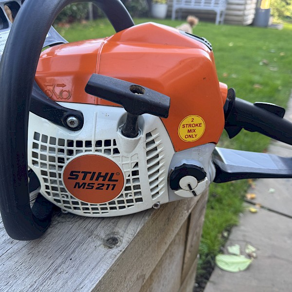 Stihl MS211 chainsaw Gallery Image