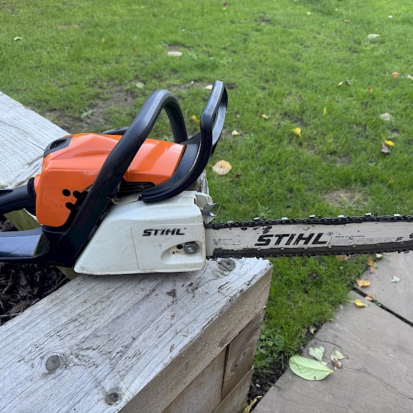 Stihl MS211 chainsaw Gallery Image