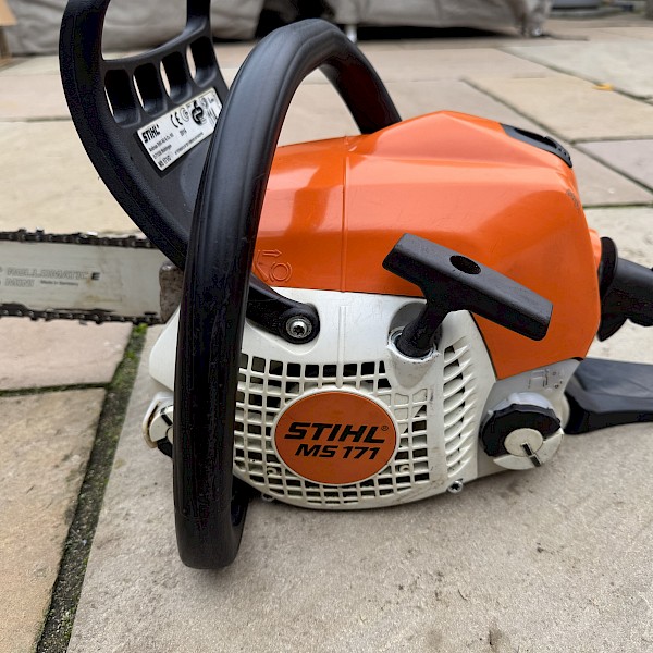 Stihl MS171 chainsaw Gallery Image