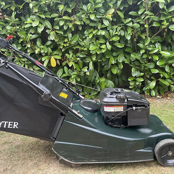 Hayter Harrier 48 with blade clutch Gallery Image